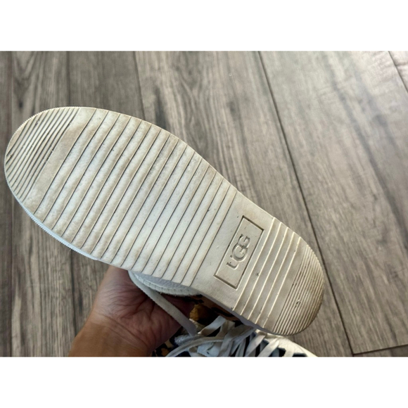 UGG Ladies Size 5 Spotty Lace Alameda Sneakers - Genuine Hair and Leather - Picture 10 of 14